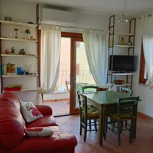 Charming Flat In , Santa Teresa di Gallura Italia